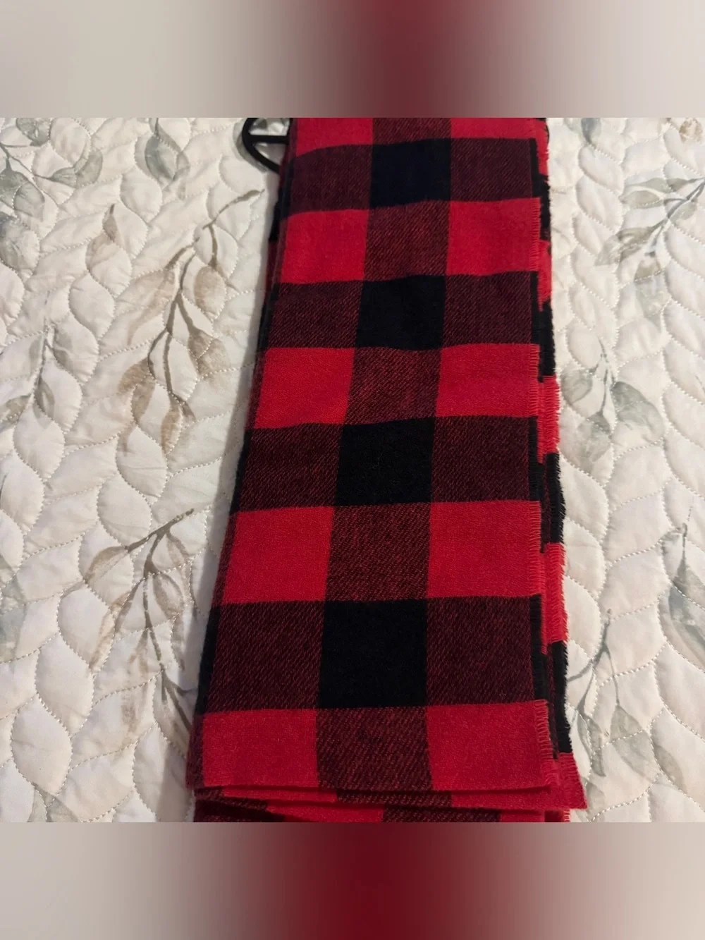 Eddie Bauer Red & Black Buffalo Plaid Fringed ScarfNew With Tags (NWT)